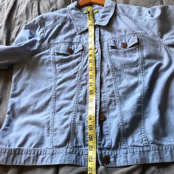 Sigrid Olsen light washed chambray. That is lightweight cotton jacket.Size Large - Picture 11 of 12